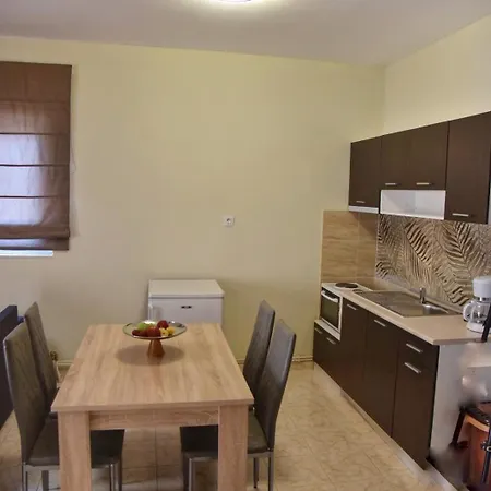 Elegant شقة Árgos Orestikón