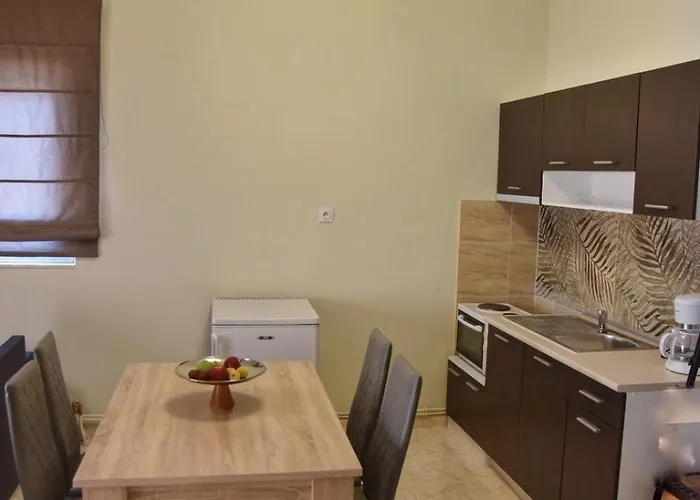 Elegant Appartement Árgos Orestikón